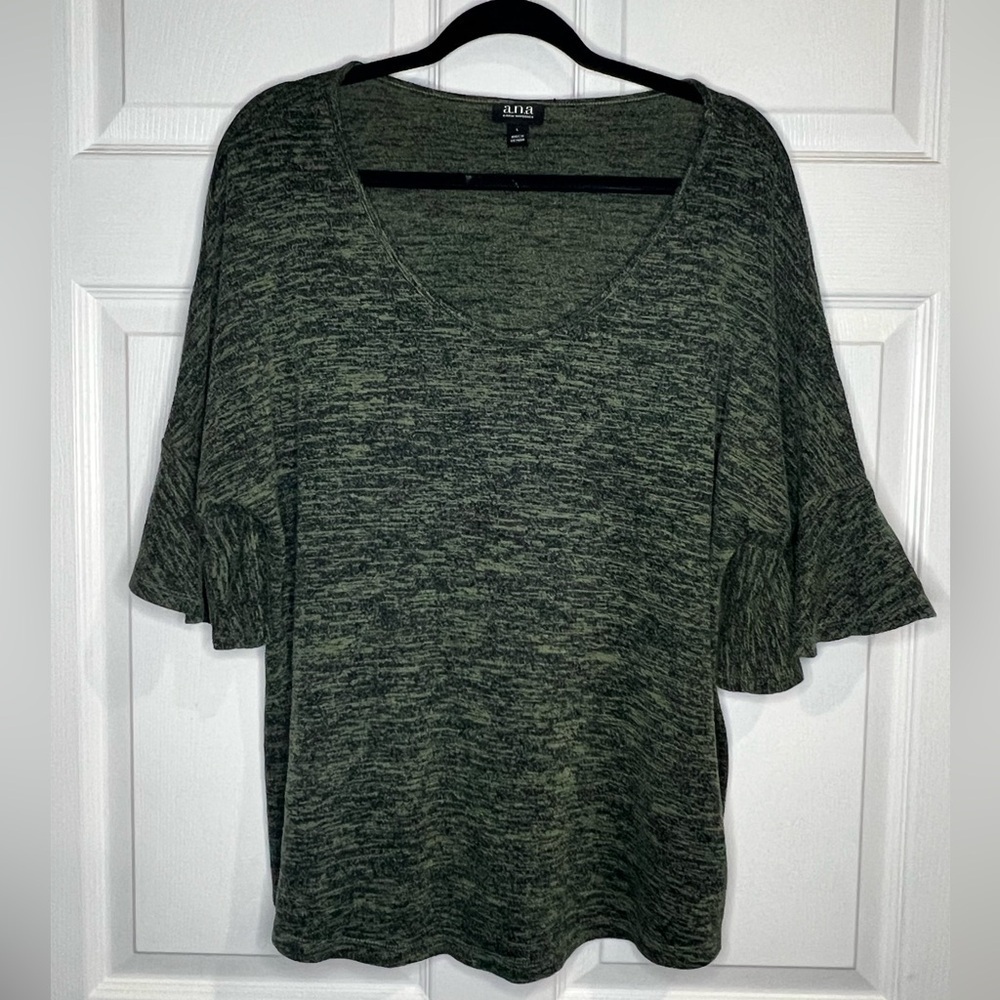 A. N. A. Women’s 3/4 bell sleeve top - Green - Size Large